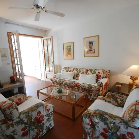 Schubert بيت للعطل *